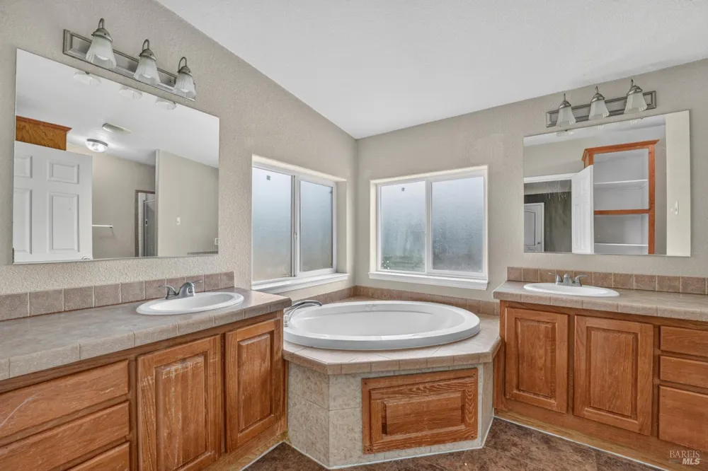 2555 Wagon Wheel Drive Pope Valley, CA 94567