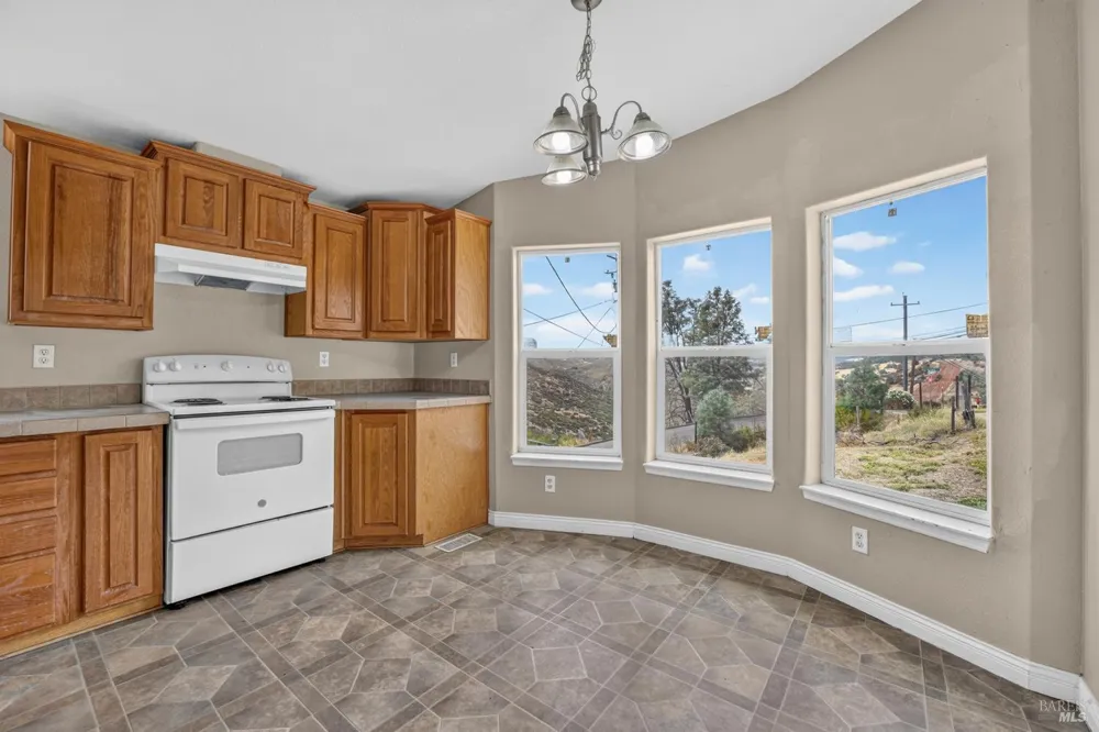 2555 Wagon Wheel Drive Pope Valley, CA 94567