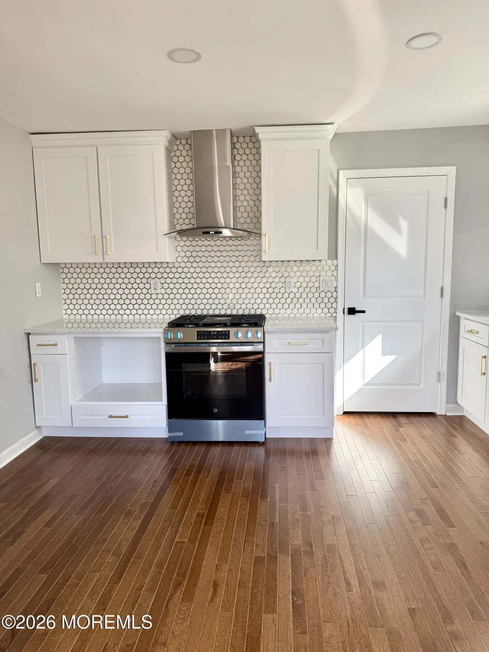 12 Orchard Street Keansburg, NJ 07734