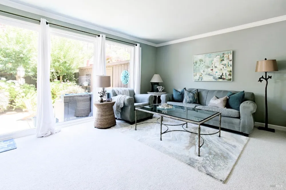 112 Surrey Lane San Rafael, CA 94903