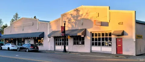 452 Healdsburg Avenue
