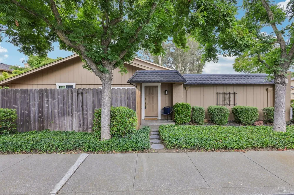 1140 Grove Circle Benicia, CA 94510