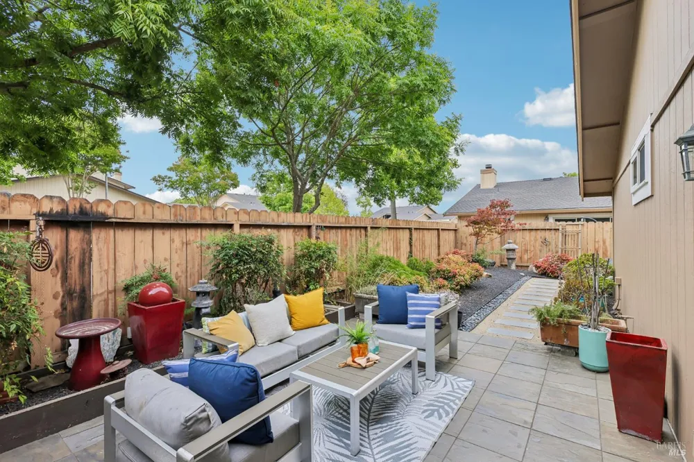1140 Grove Circle Benicia, CA 94510