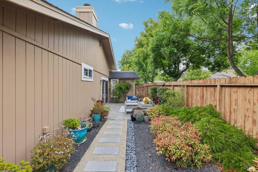 1140 Grove Circle Benicia, CA 94510