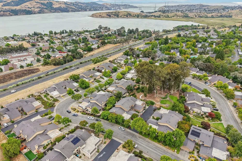 1140 Grove Circle Benicia, CA 94510