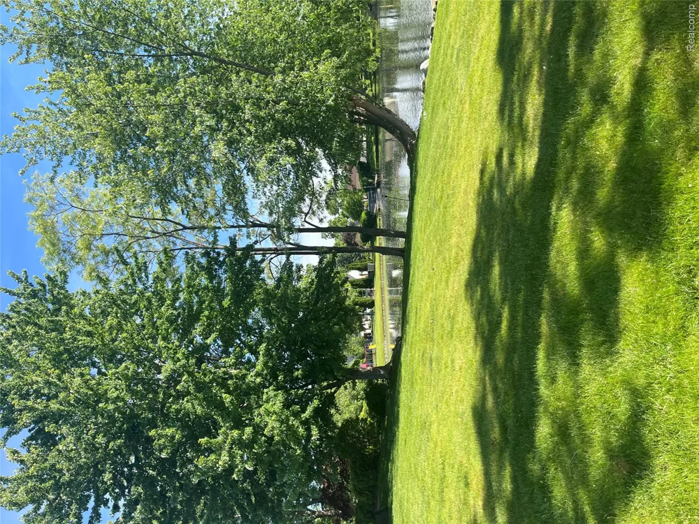 9669 Steephollow Drive White Lake Charter Township, MI 48386
