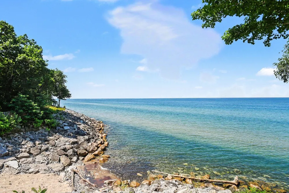 5924 Dunham Lane Stevensville, MI 49127