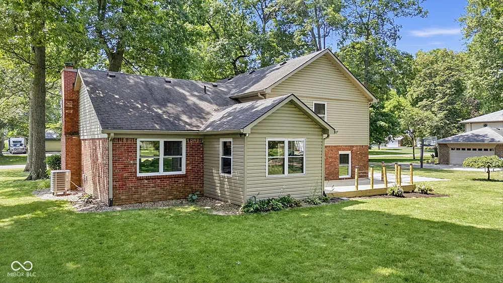 1336 S Heron Drive E New Palestine, IN 46163