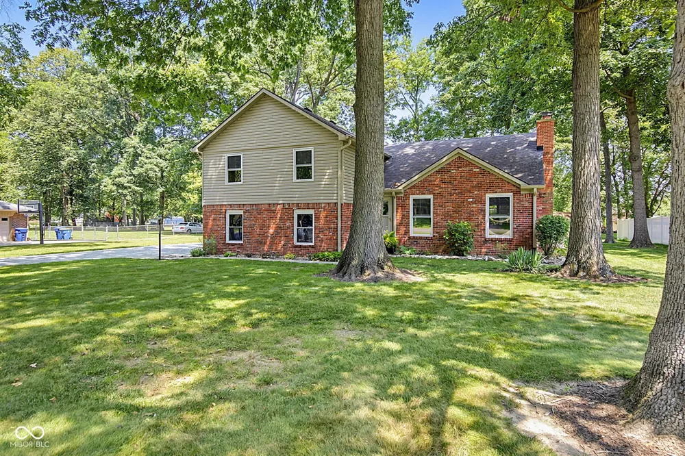 1336 S Heron Drive E New Palestine, IN 46163