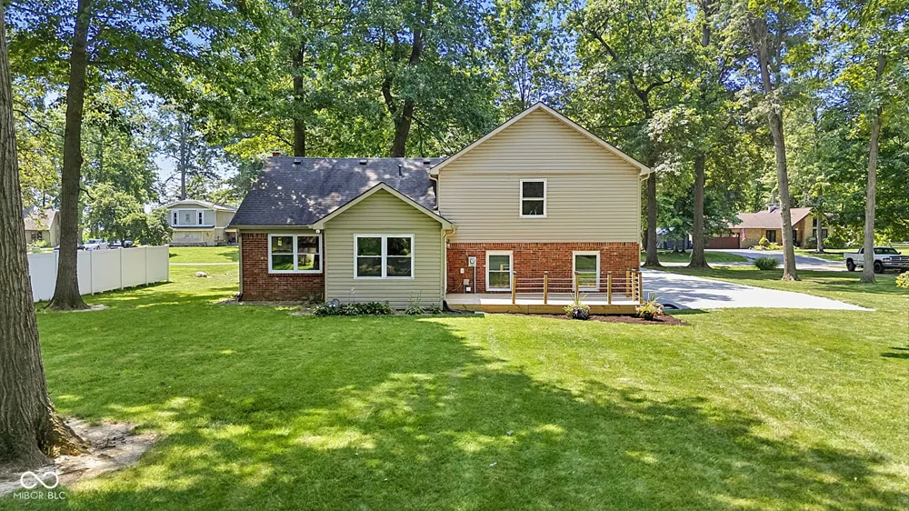 1336 S Heron Drive E New Palestine, IN 46163