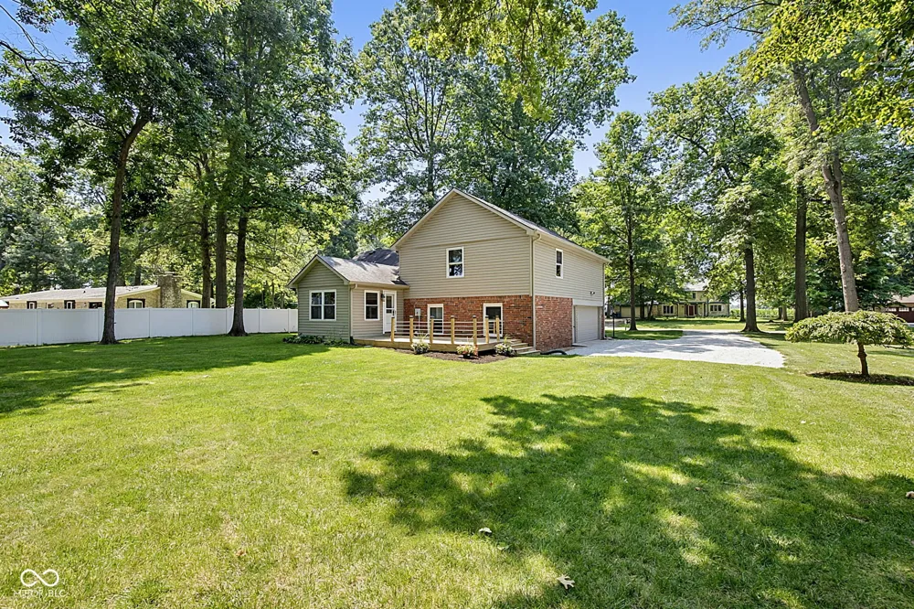 1336 S Heron Drive E New Palestine, IN 46163