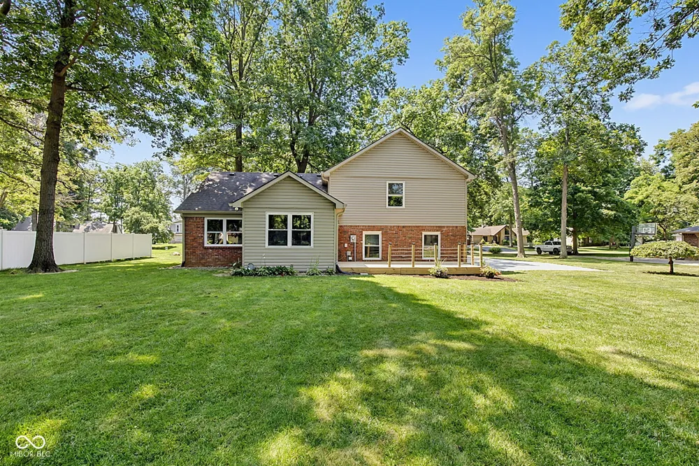 1336 S Heron Drive E New Palestine, IN 46163