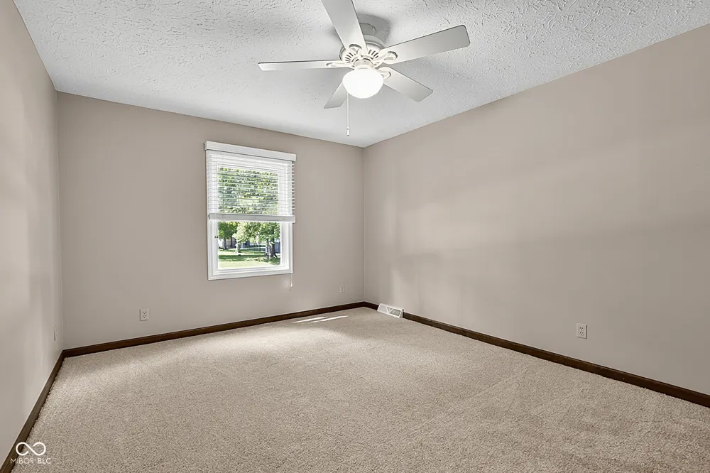 1336 S Heron Drive E New Palestine, IN 46163