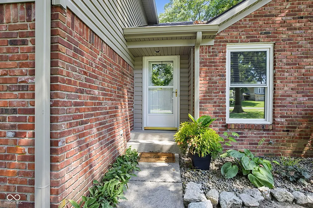1336 S Heron Drive E New Palestine, IN 46163