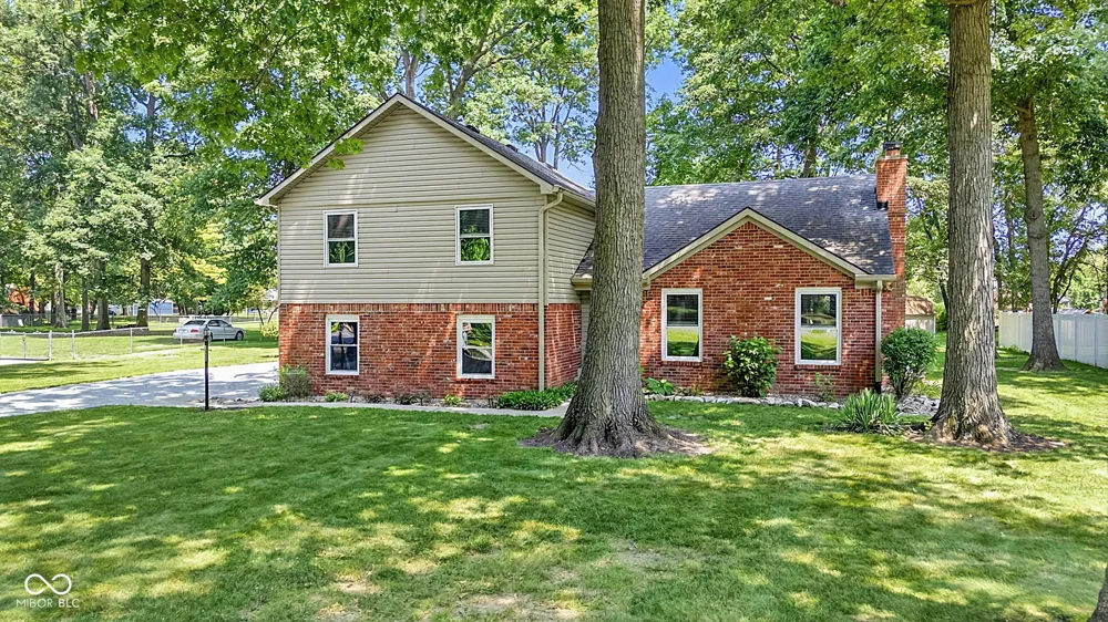 1336 S Heron Drive E New Palestine, IN 46163
