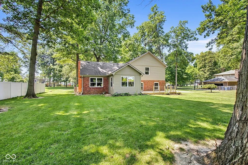 1336 S Heron Drive E New Palestine, IN 46163