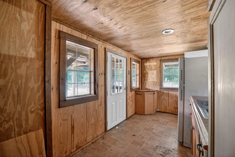 103 Perry Drive Coldspring, TX 77331