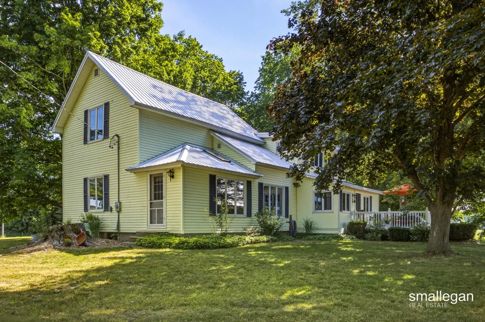 14960 White Creek Avenue NE Cedar Springs, MI 49319