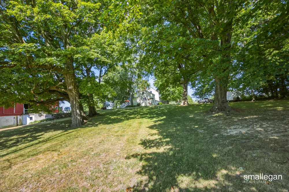 14960 White Creek Avenue NE Cedar Springs, MI 49319