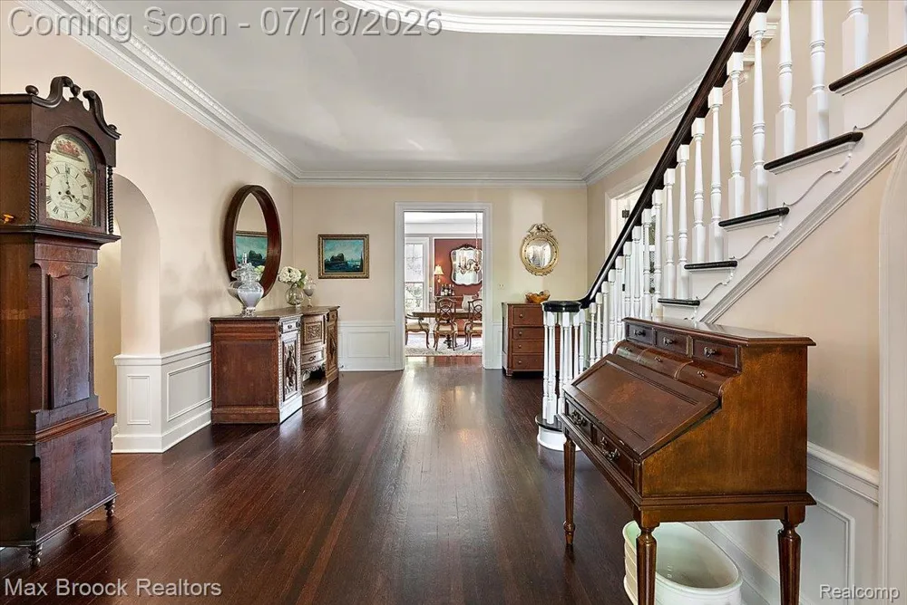 294 Lincoln Road Grosse Pointe City, MI 48230