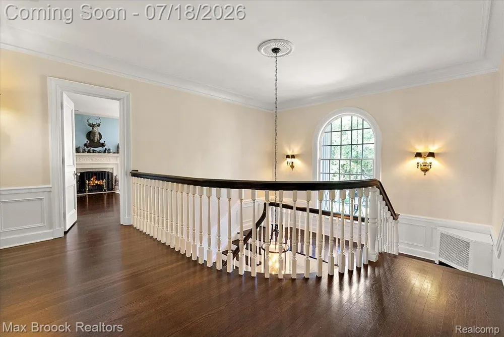 294 Lincoln Road Grosse Pointe City, MI 48230
