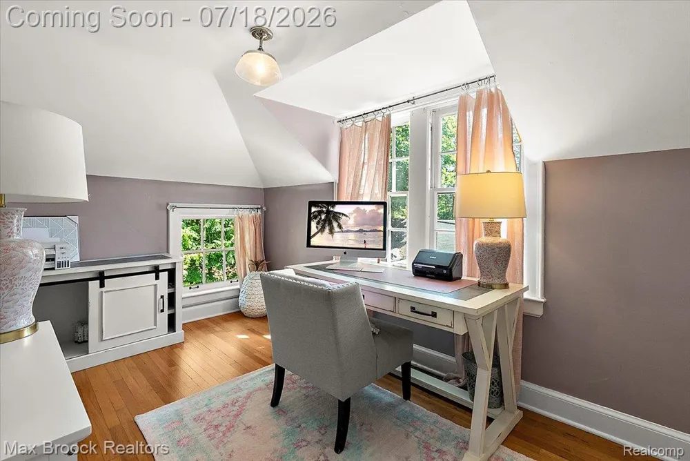 294 Lincoln Road Grosse Pointe City, MI 48230