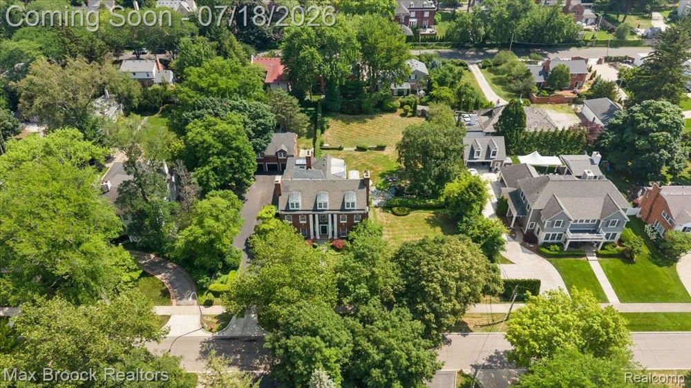 294 Lincoln Road Grosse Pointe City, MI 48230