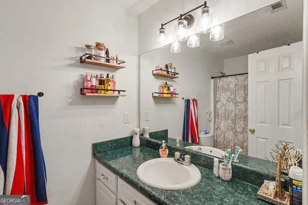 248 Laiken DR Jasper, GA 30143