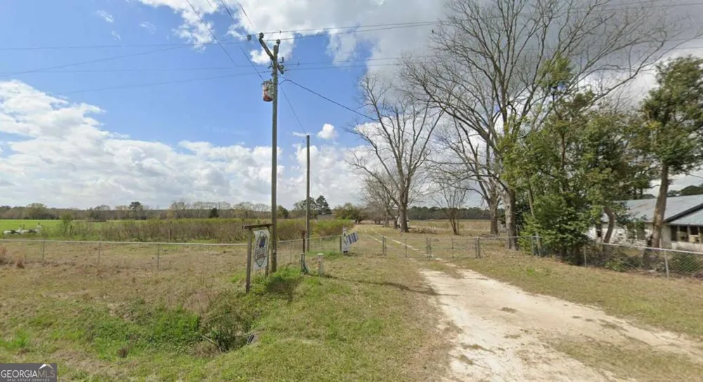1019 D H Alderman RD Moultrie, GA 31788