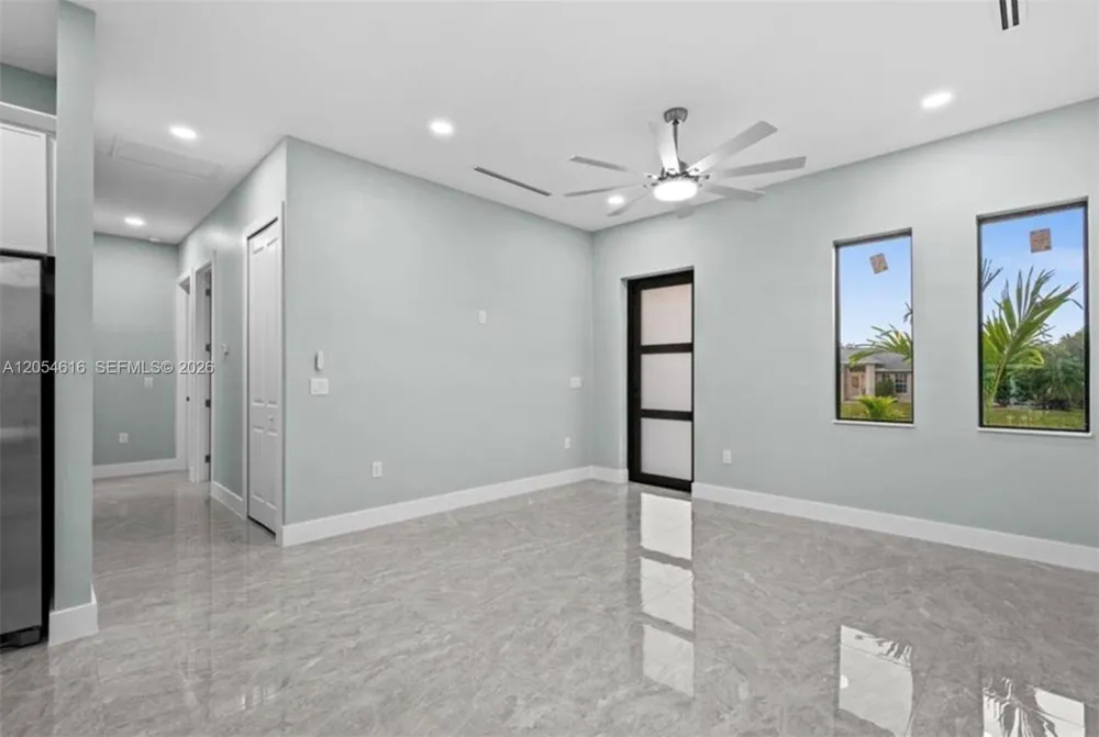 16264 HORIZON RD North Fort Myers, FL 33971