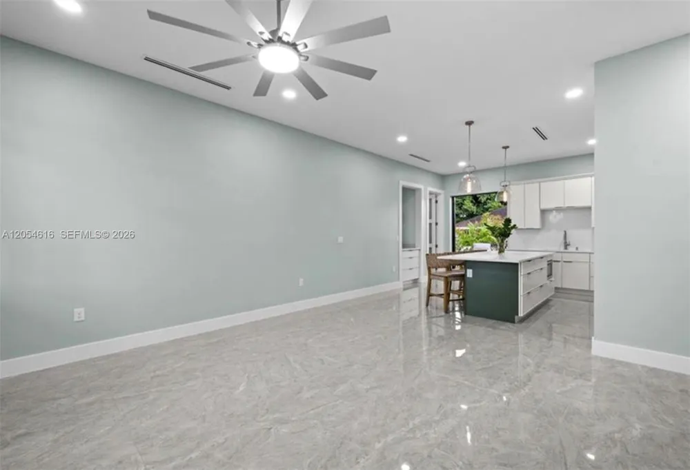 16264 HORIZON RD North Fort Myers, FL 33971