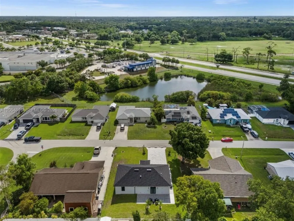 16264 HORIZON RD North Fort Myers, FL 33971