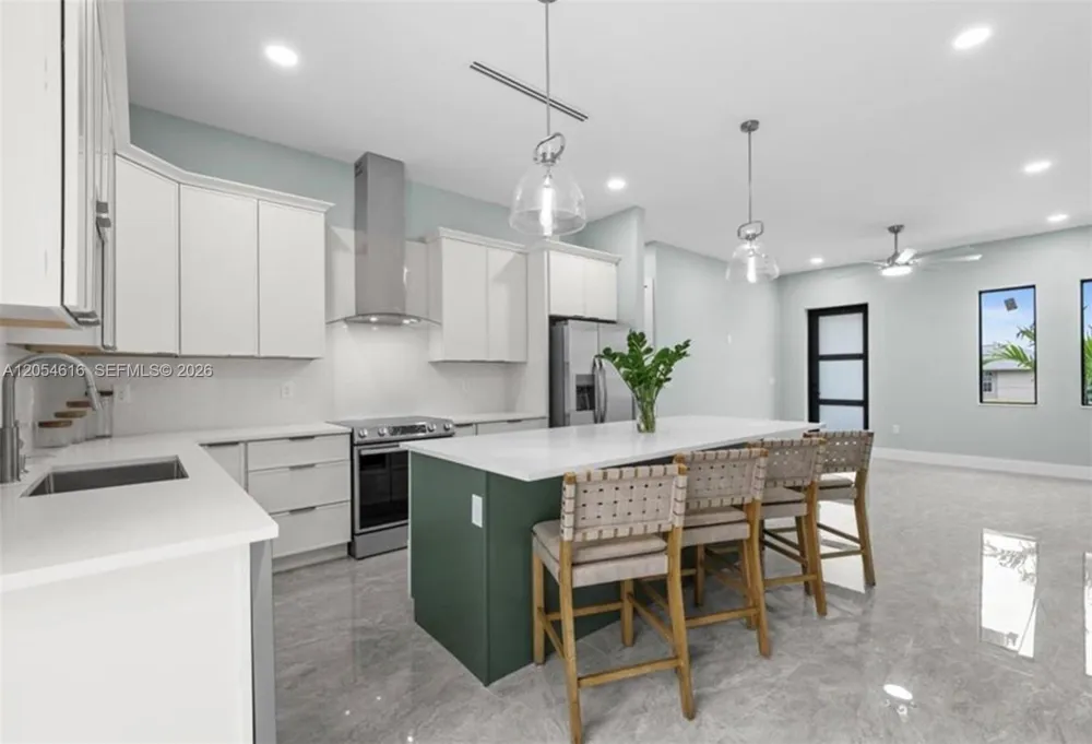 16264 HORIZON RD North Fort Myers, FL 33971