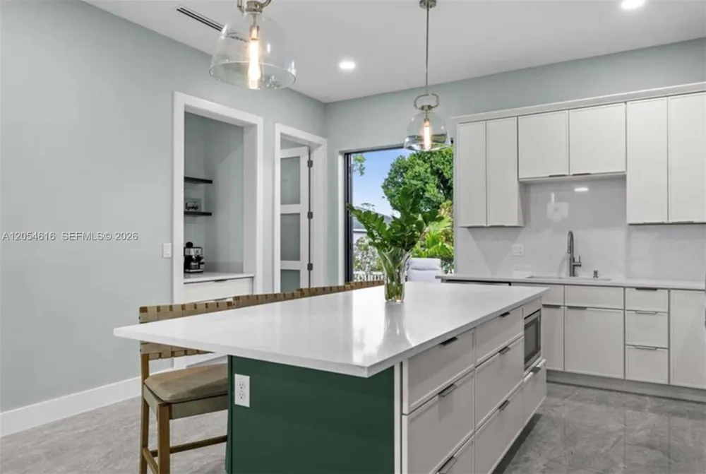 16264 HORIZON RD North Fort Myers, FL 33971
