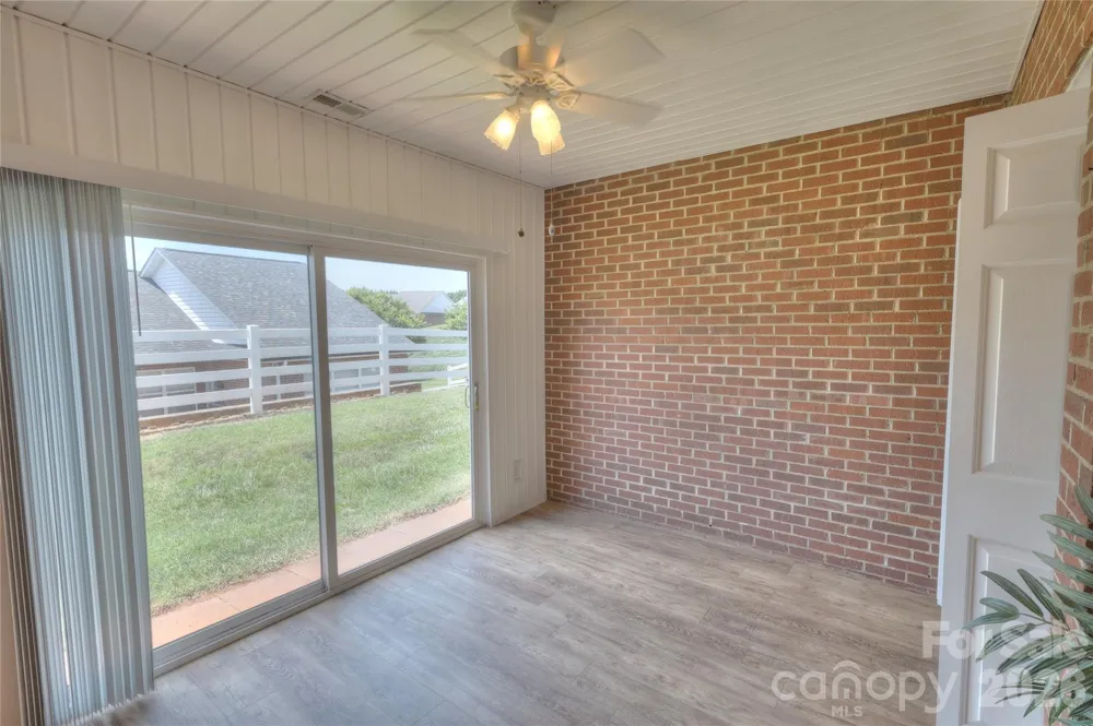 3927 Jasmine Lane Denver, NC 28037