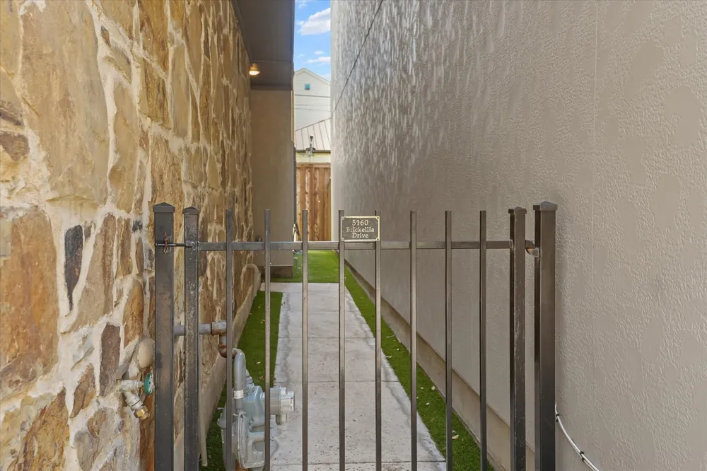 5160 Brickellia Drive Dallas, TX 75209