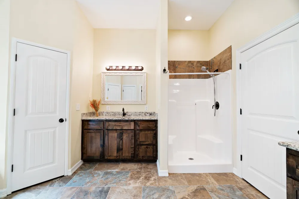 821 County Road 43830 Paris, TX 75462