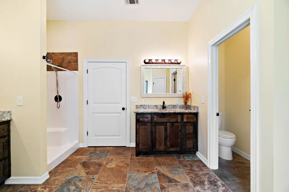 821 County Road 43830 Paris, TX 75462
