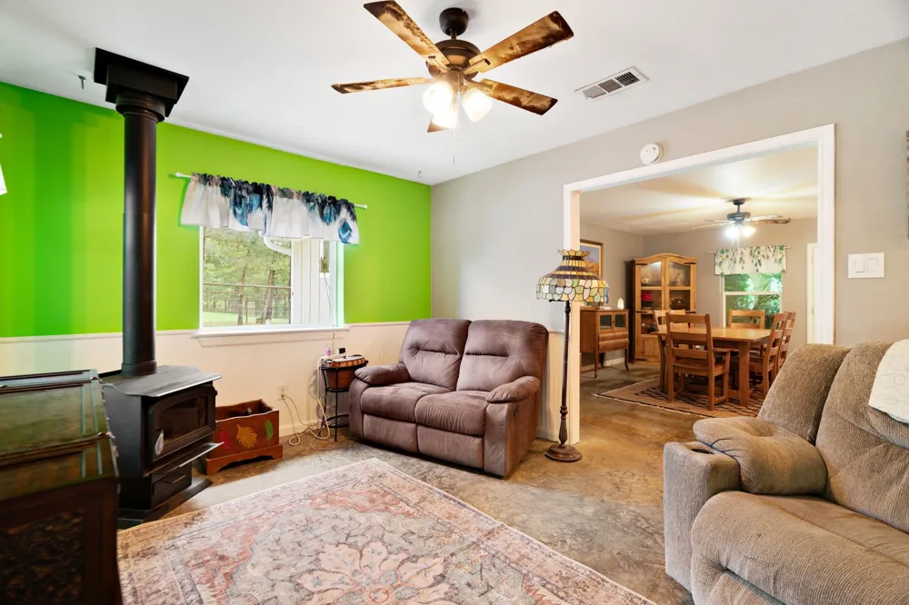 821 County Road 43830 Paris, TX 75462