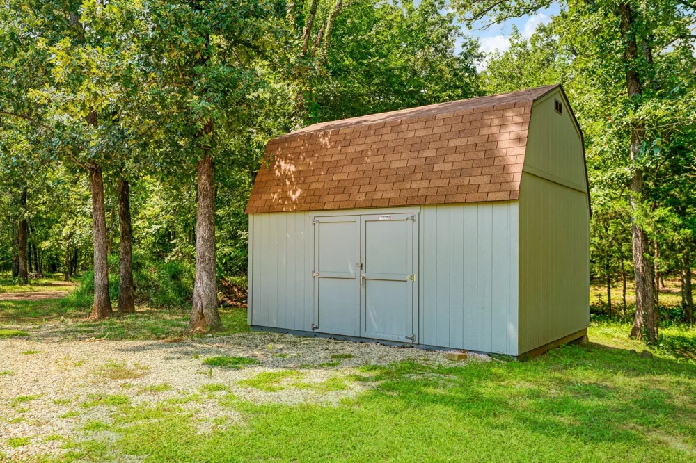 821 County Road 43830 Paris, TX 75462
