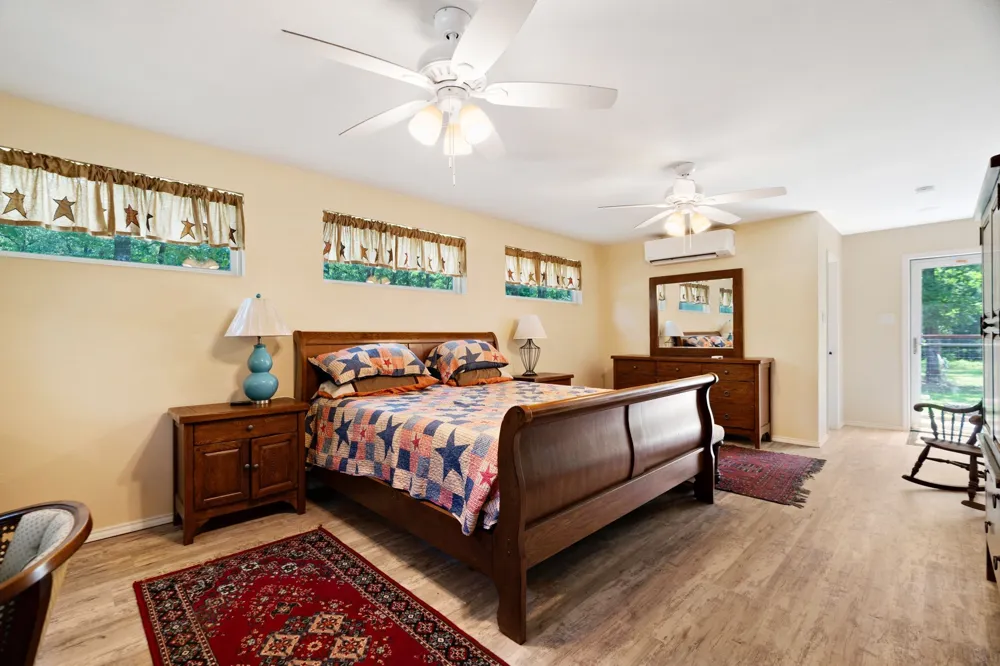 821 County Road 43830 Paris, TX 75462