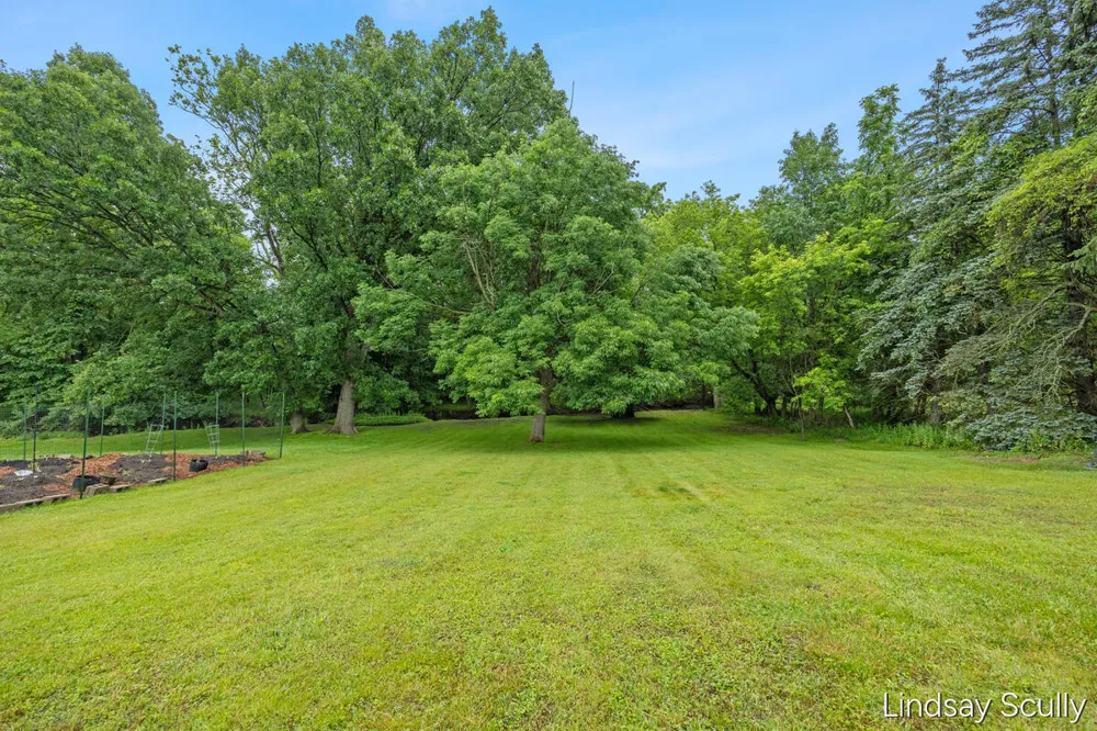 1955 Millbank Street SE Grand Rapids, MI 49508