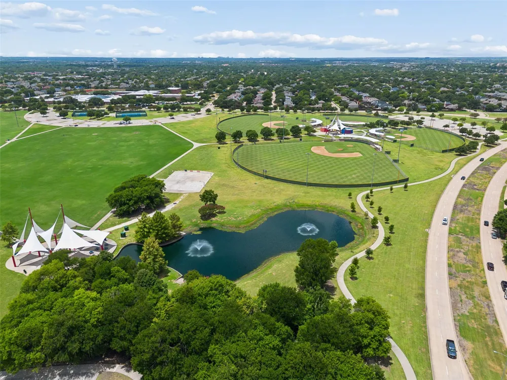 6 Lemon Cove Lucas, TX 75002