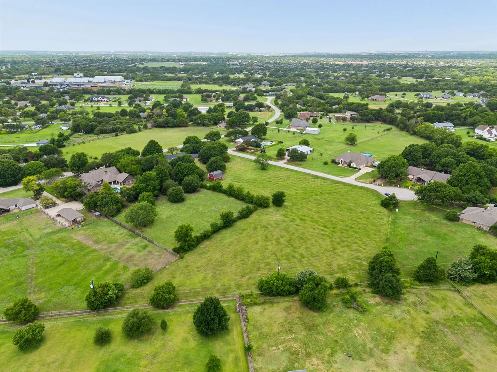 6 Lemon Cove Lucas, TX 75002