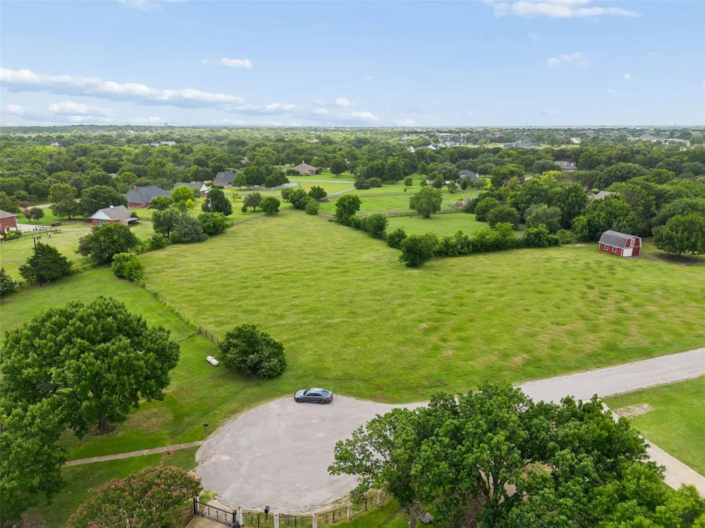 6 Lemon Cove Lucas, TX 75002