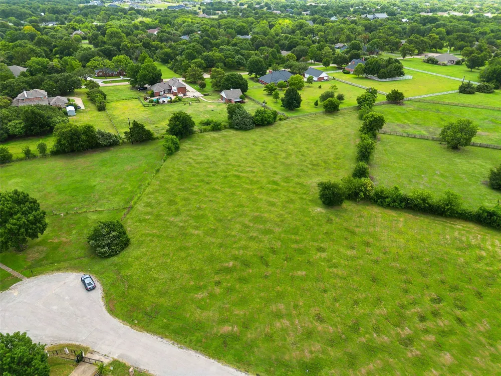 6 Lemon Cove Lucas, TX 75002