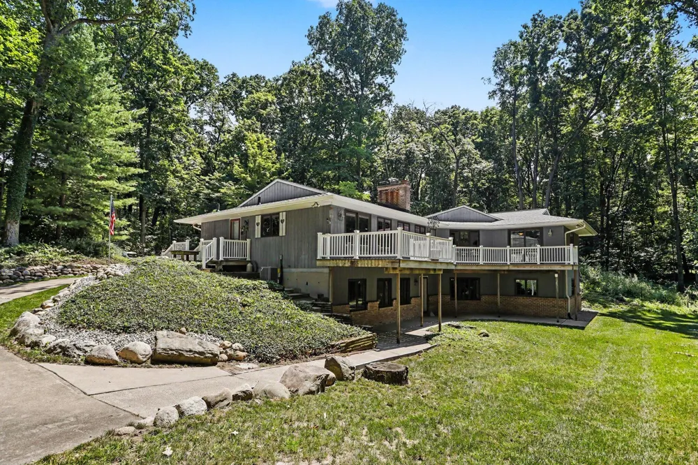 8775 W S AVENUE Texas Charter Township, MI 49087