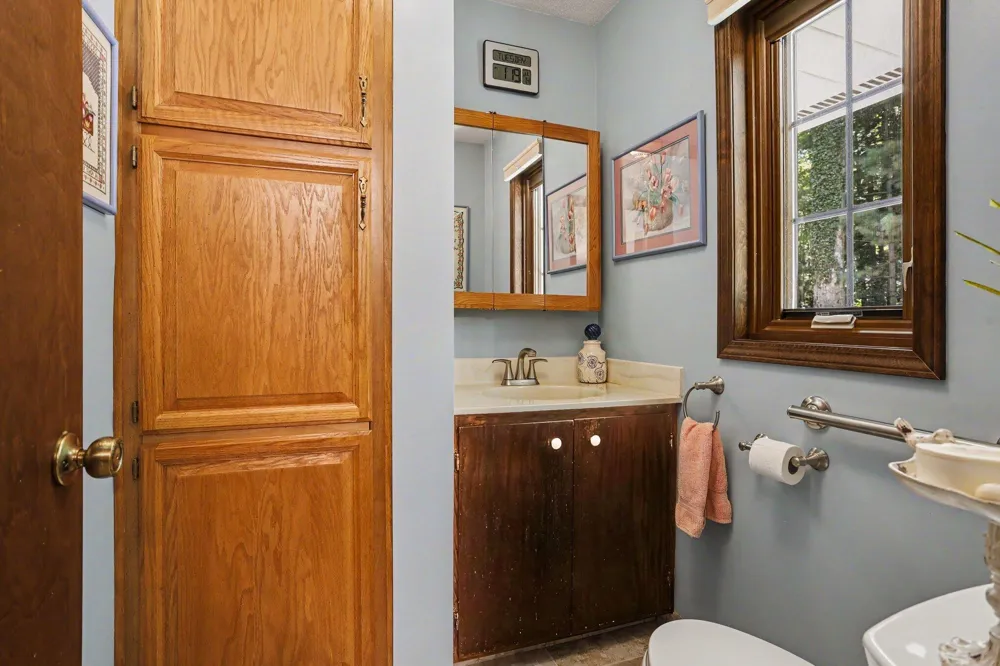 8775 W S AVENUE Texas Charter Township, MI 49087