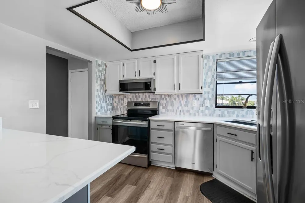 609 LIVELY DRIVE #B Sun City Center, FL 33573