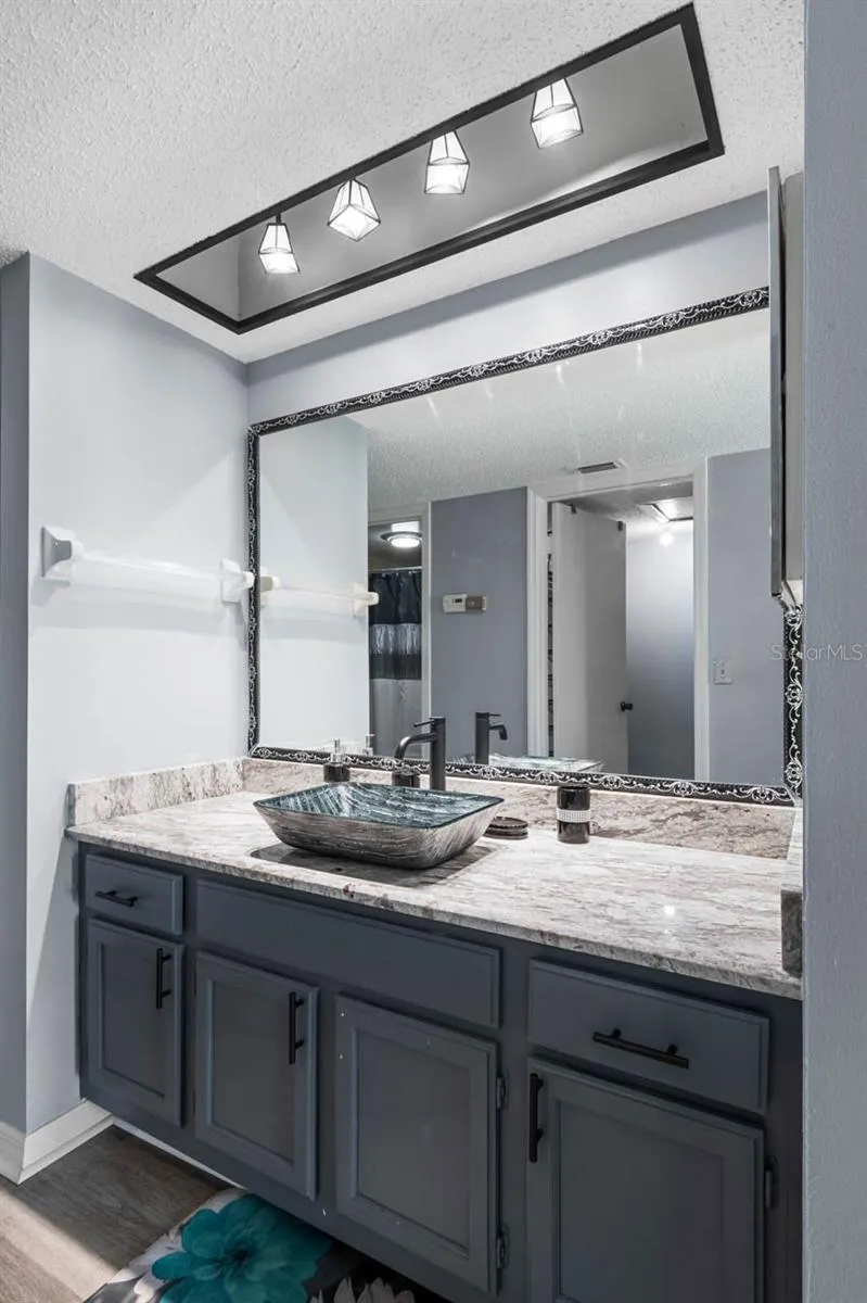 609 LIVELY DRIVE #B Sun City Center, FL 33573